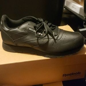 Big kids Reebok Classics